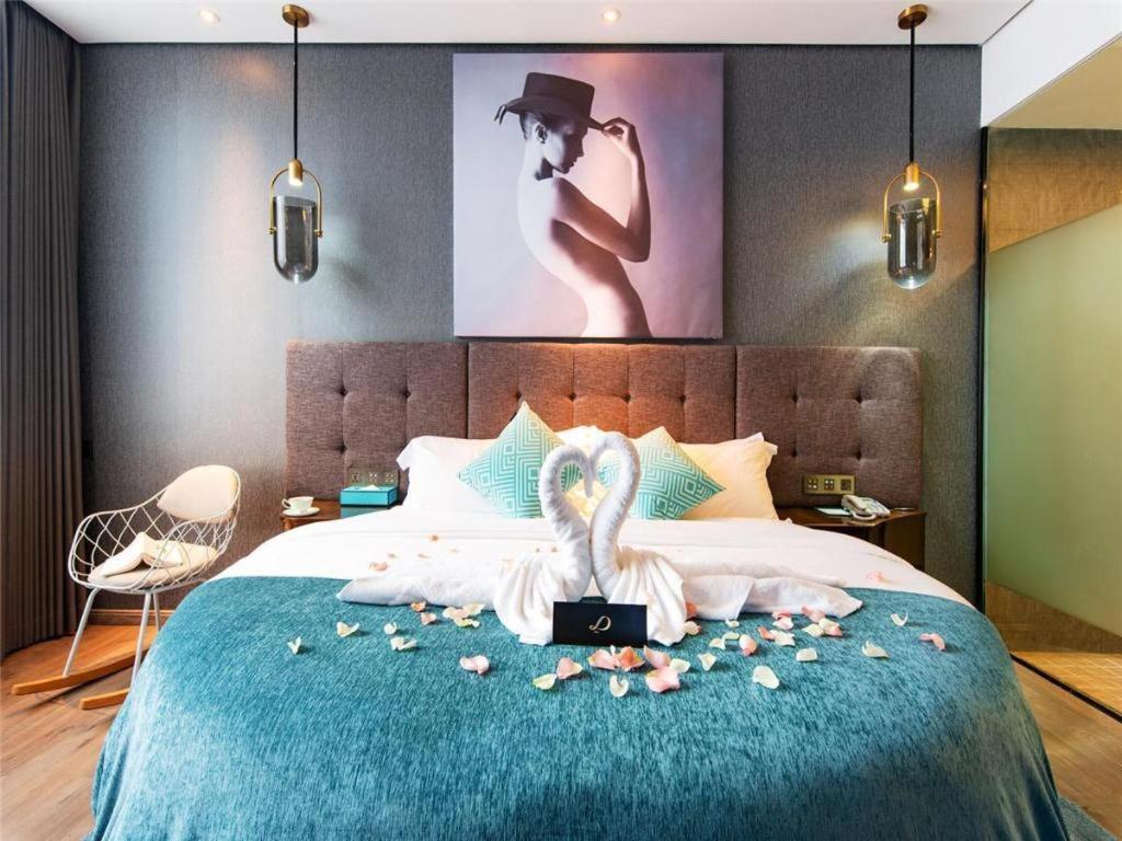 Xana Hotelle-Hotel Luzhou Baizitu Square Eksteriør bilde