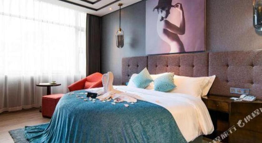 Xana Hotelle-Hotel Luzhou Baizitu Square Eksteriør bilde